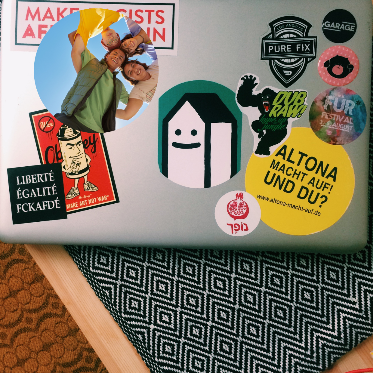 ROUND DECAL PRINTS
